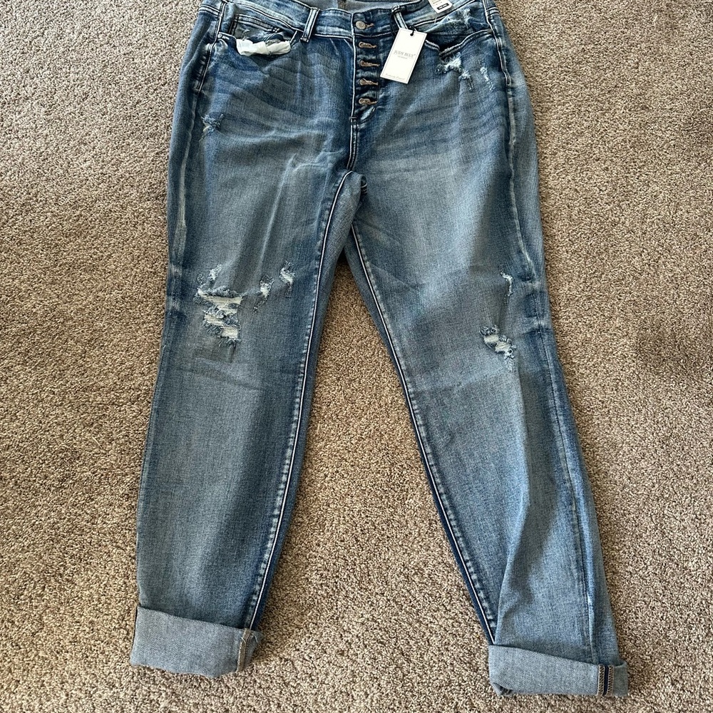 Judy Blue distressed Boyfriend Fit New with Tags